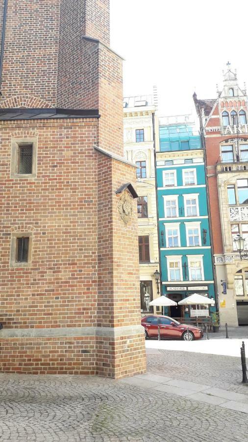 Academus Pub & Guest House Wrocław Exteriör bild